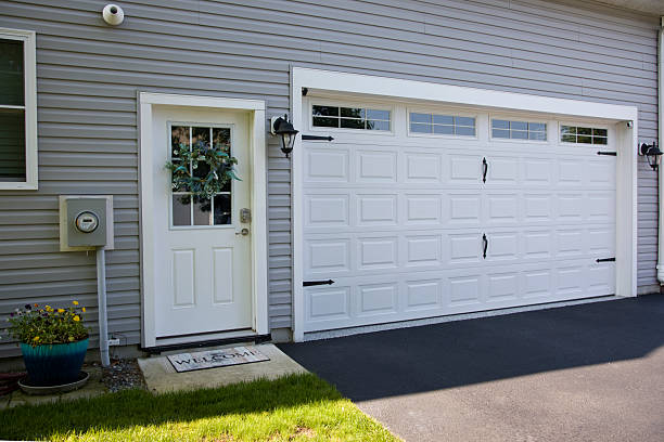 24/7 Emergency Garage Door Panel Replacement experts in Daleville, VA